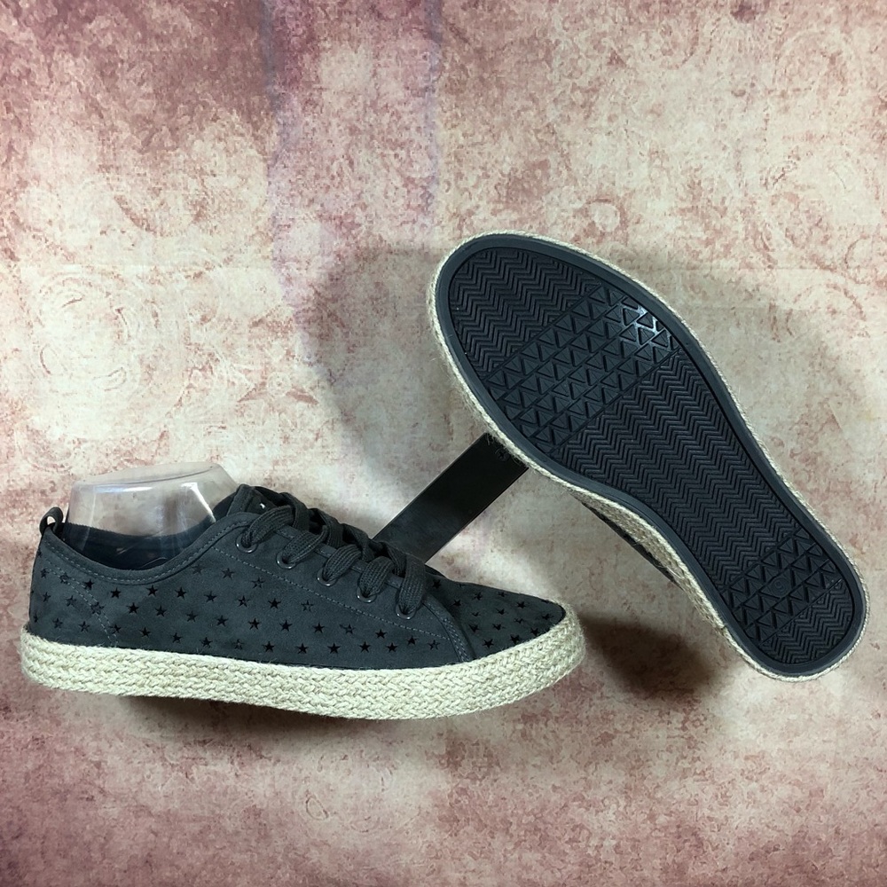 Universal Thread Womens Jena Espadrilles s231